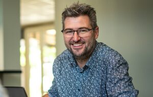 Portrait de Franck Zordan, entrepreneur et communicant, fondateur de La Coloc et animateur du collectif Kilink